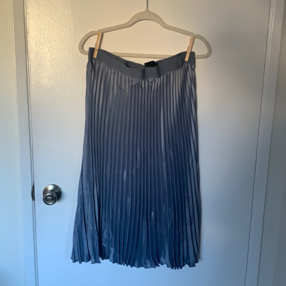 H&M blue pleated midi skirt